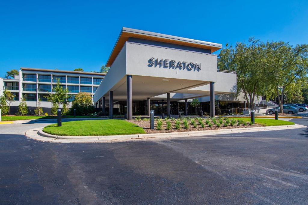 Front of hotel with Sheraton sign