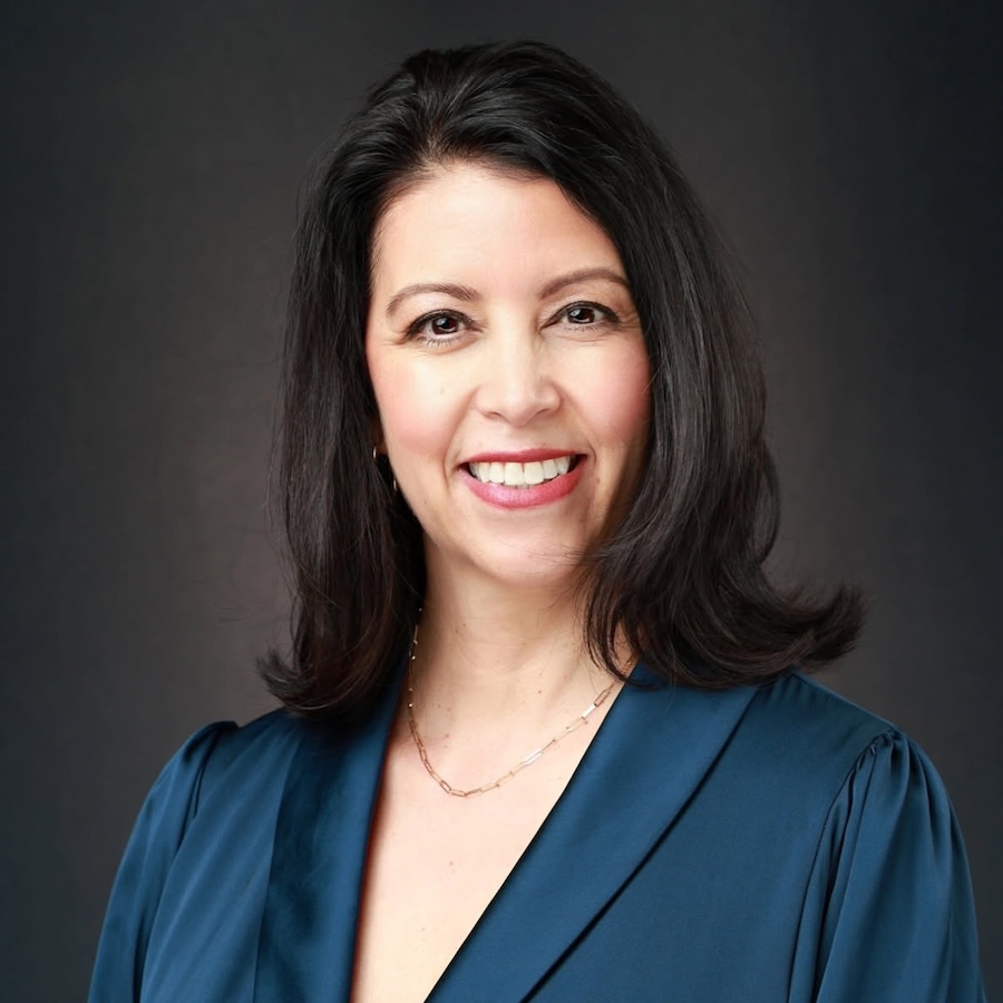 Headshot melanie-lucero Headshot melanie-lucero