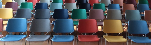 chairs-1734148_640 chairs-1734148_640